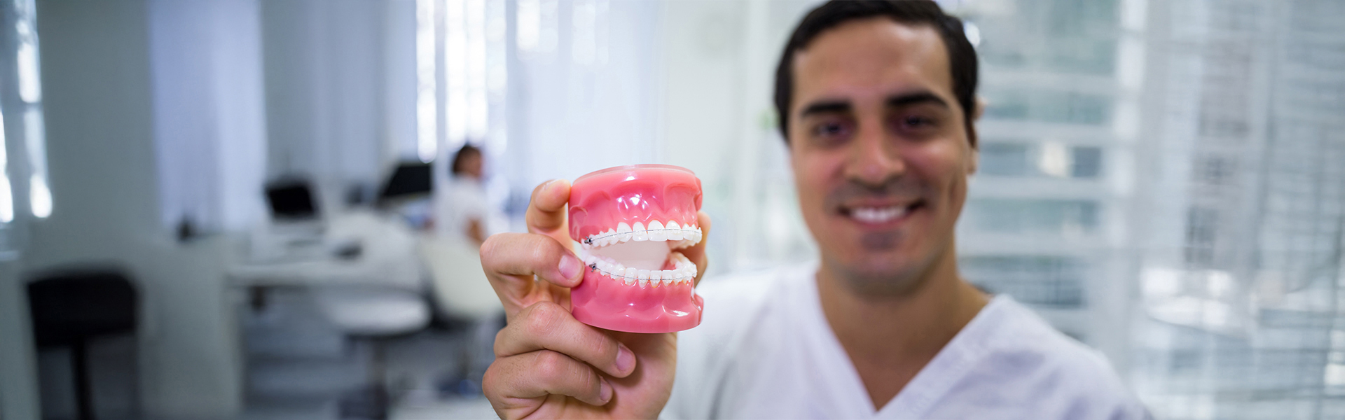Natural-Looking Dentures: What Makes Modern Dentures More Realistic Than Ever